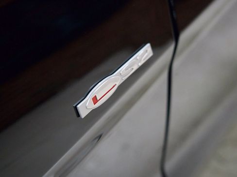 Used 2005 Chevrolet Corvette Convertible w/ Preferred Equipment Group image 39