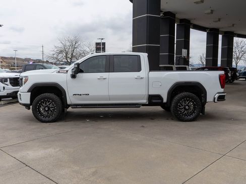 Used 2021 GMC Sierra 2500 AT4 w/ AT4 Preferred Package image 4