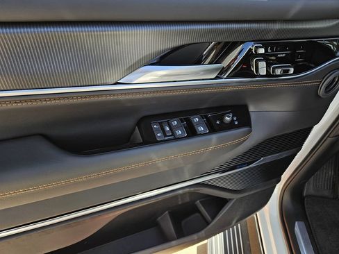 New 2026 Jeep Grand Wagoneer L Summit AWD/4WD image 18