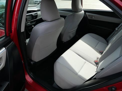 Used 2016 Toyota Corolla LE FWD image 23