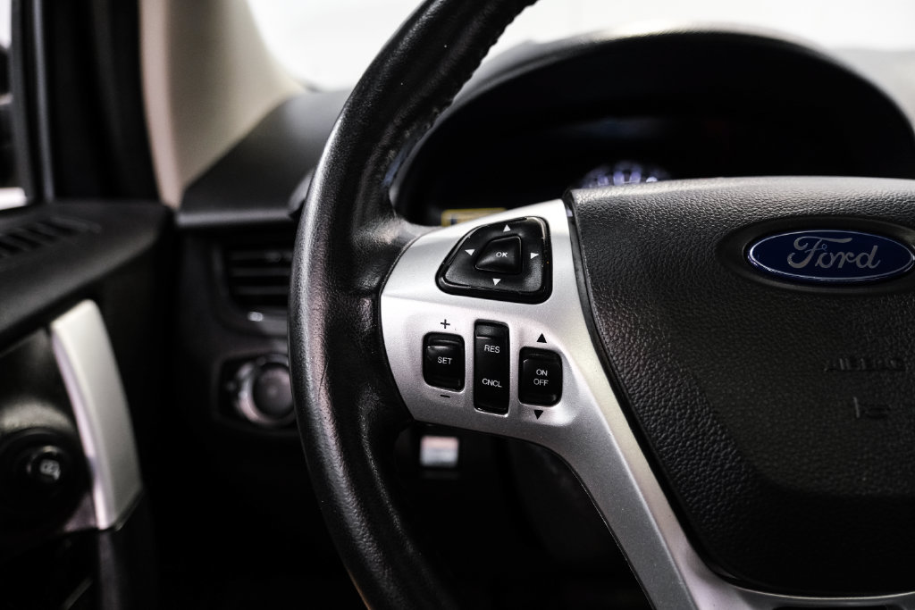 Used 2013 Ford Edge SEL AWD/4WD image 19