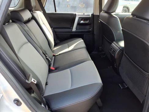 Used 2014 Toyota 4Runner SR5 Premium image 12