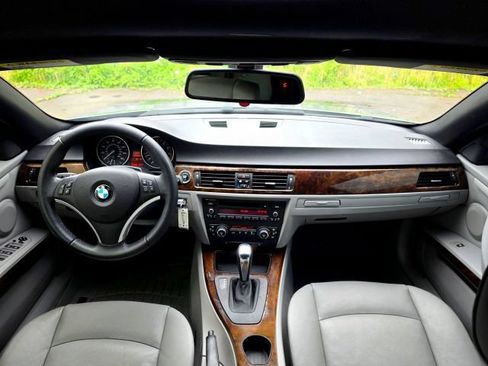 Used 2009 BMW 328i Convertible RWD image 13