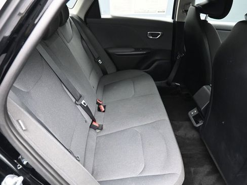 Used 2025 Kia K4 FWD image 23