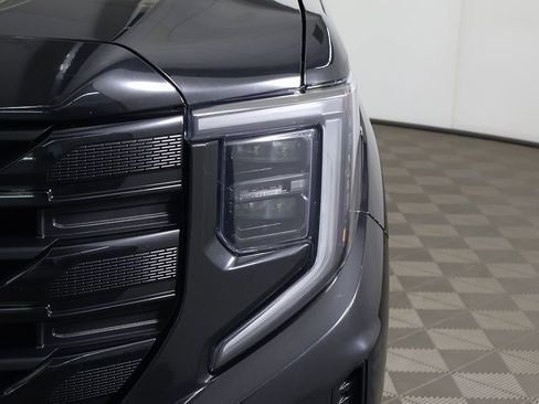 Used 2023 GMC Sierra 1500 Elevation AWD/4WD image 12