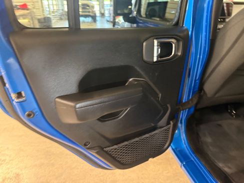 Certified 2025 Jeep Wrangler Unlimited Sport AWD/4WD image 36