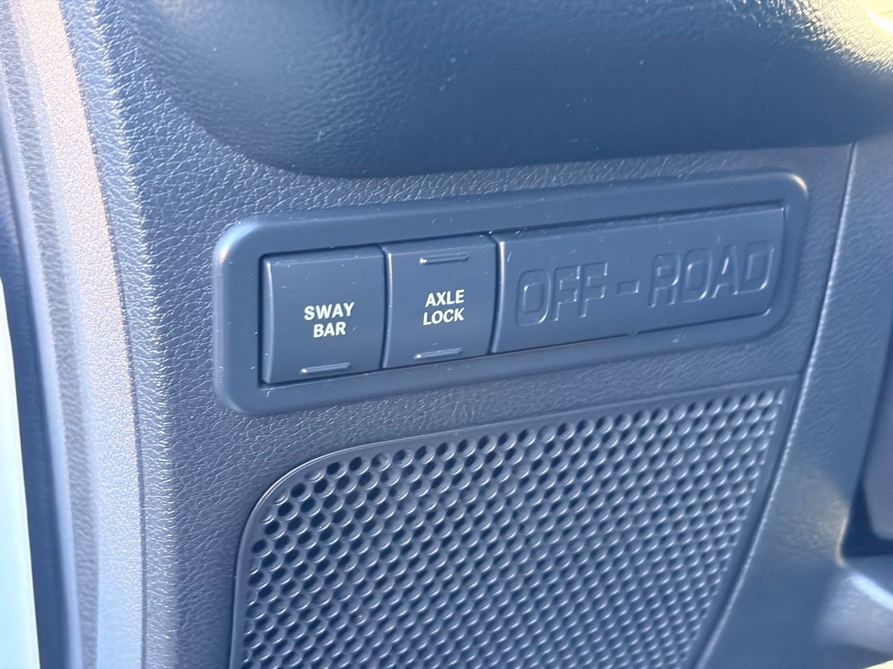 Used 2014 Jeep Wrangler Rubicon w/ Power Convenience Group AWD/4WD image 18