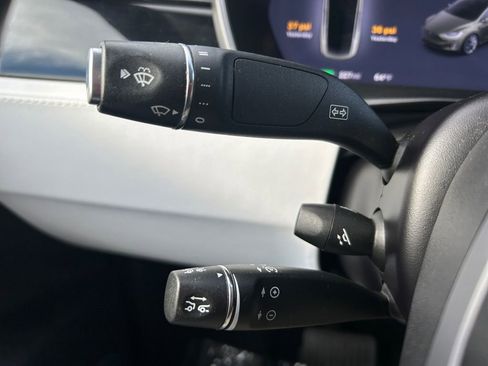 Used 2019 Tesla Model X Long Range image 22