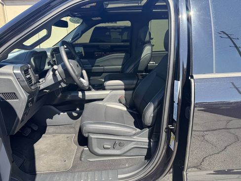 Used 2025 Ford F150 Lariat AWD/4WD image 8