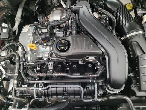 Used 2025 Volkswagen Jetta Sport image 30