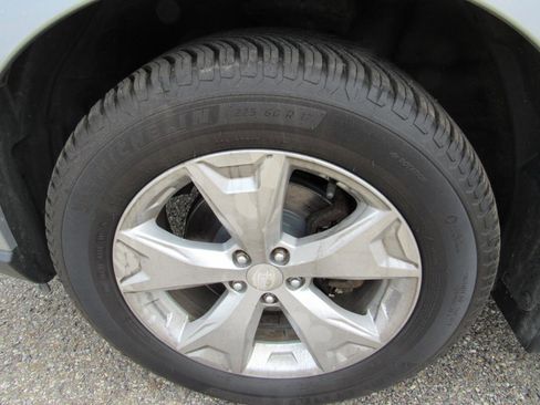 Used 2014 Subaru Forester 2.5i Touring AWD/4WD image 14