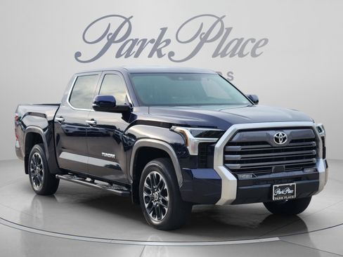 Used 2024 Toyota Tundra Limited w/ Power Package AWD/4WD image 4