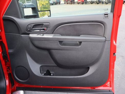 Used 2014 Chevrolet Silverado 2500 LTZ w/ LTZ Plus Package image 22