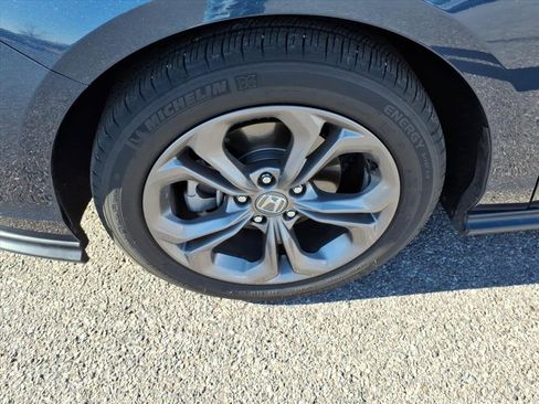 Used 2024 Honda Accord EX image 11