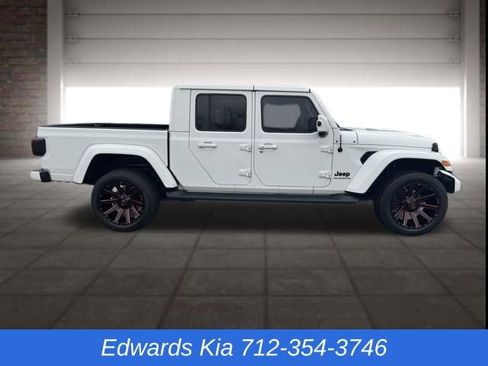 Used 2021 Jeep Gladiator Overland image 7