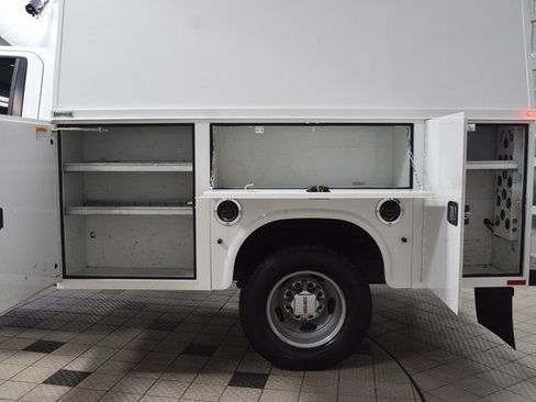 Used 2024 GMC Sierra 3500 Pro w/ Convenience Package image 42