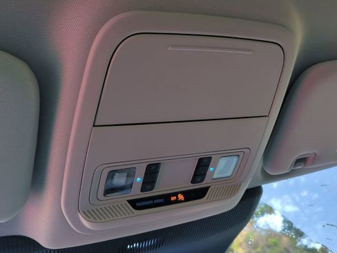 New 2026 Ford Explorer Active w/ Active Comfort Package image 20