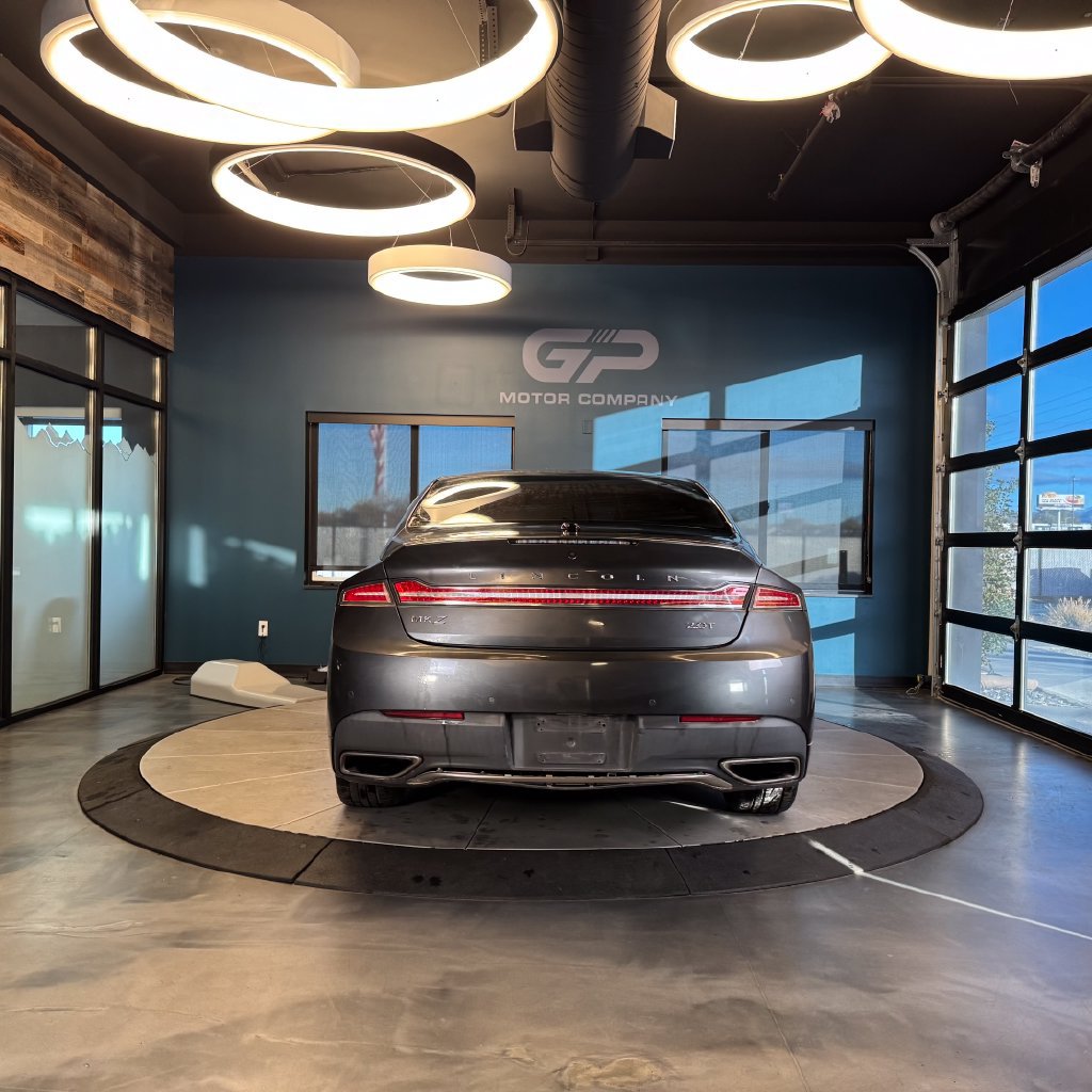 Used 2019 Lincoln MKZ Reserve FWD image 4
