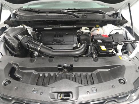 Used 2025 Chevrolet Blazer LT FWD image 18