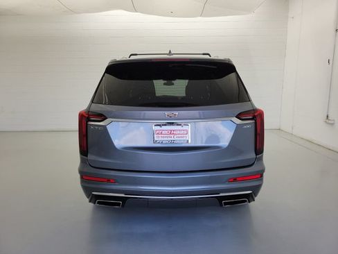 Used 2022 Cadillac XT6 Premium Luxury FWD image 6