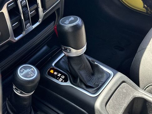 Used 2022 Jeep Wrangler Unlimited Sport image 19