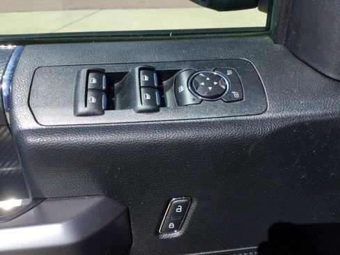 Used 2020 Ford F150 XLT w/ Equipment Group 302A Luxury AWD/4WD image 9