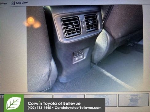 Used 2025 Toyota RAV4 XLE image 20
