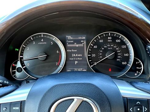 Used 2016 Lexus ES 350 w/ Luxury Package w/Wood Trim image 26