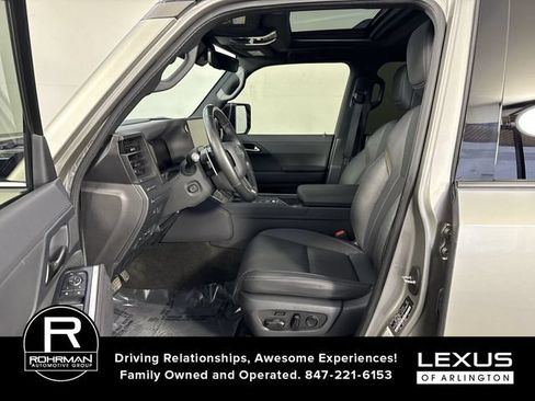 Certified 2025 Lexus GX 550 AWD/4WD image 5