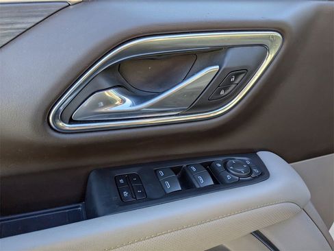 Certified 2023 GMC Yukon SLT w/ SLT Premium Package image 16