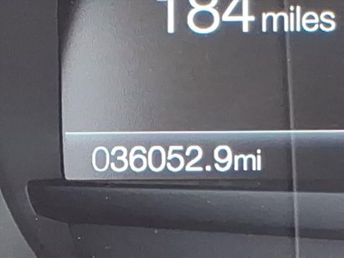 Used 2023 Ford Edge SEL image 23