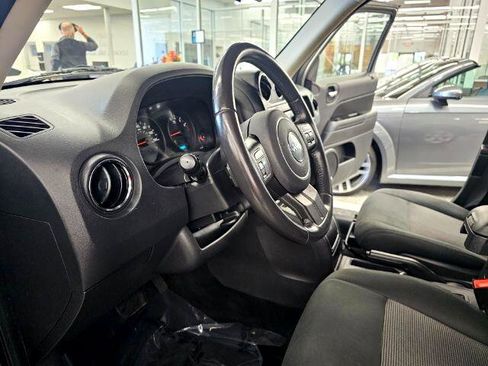 Used 2012 Jeep Patriot Latitude image 9