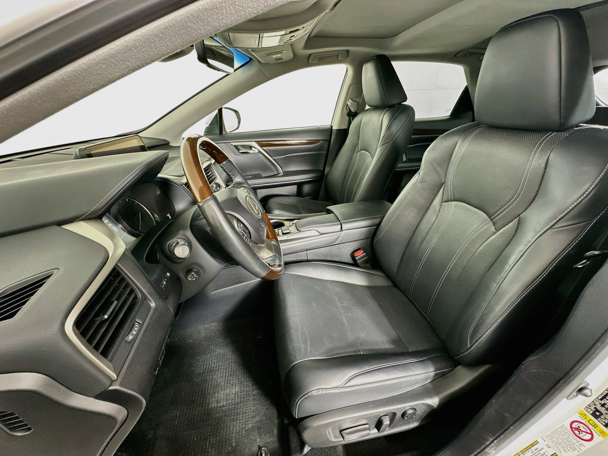 Used 2019 Lexus RX 350 AWD w/ Navigation Package image 13