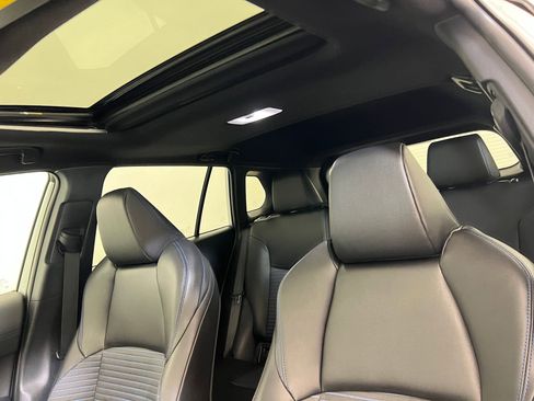 Used 2024 Toyota Corolla Cross XSE image 25