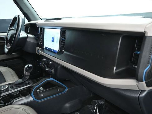 Used 2023 Ford Bronco Wildtrak AWD/4WD image 24