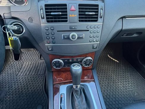 Used 2011 Mercedes-Benz C 300 4MATIC Sedan image 21