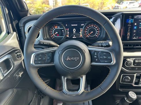 Certified 2024 Jeep Wrangler Sahara w/ Technology Group image 11