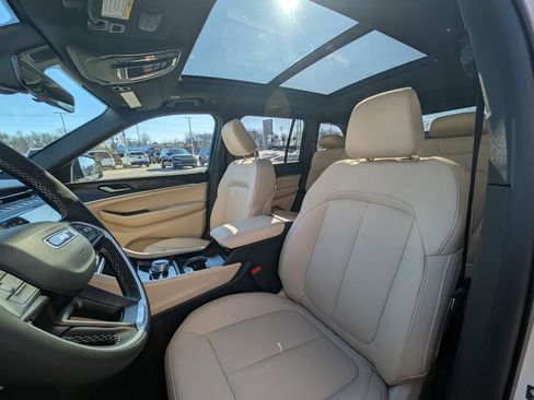 New 2026 Jeep Grand Cherokee Limited AWD/4WD image 14