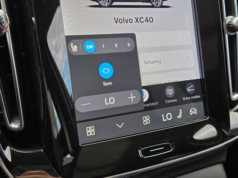 Certified 2024 Volvo XC40 B5 Core AWD/4WD image 27
