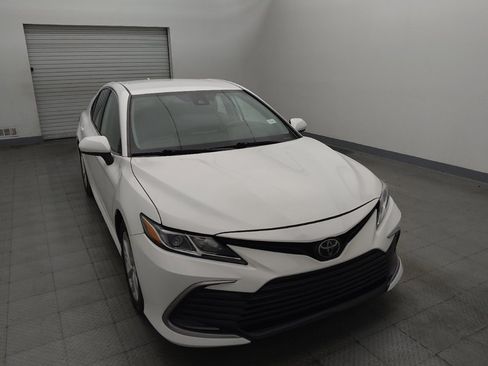 Used 2022 Toyota Camry LE FWD image 14