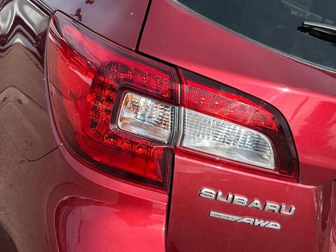 Used 2017 Subaru Outback 2.5i Premium image 33