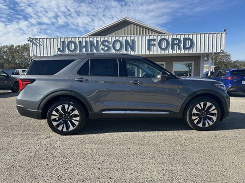 New 2026 Ford Explorer Platinum w/ LUX Leather Package image 3