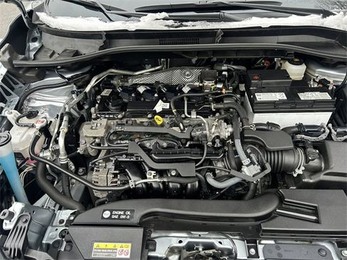Used 2024 Toyota Corolla Cross LE image 26