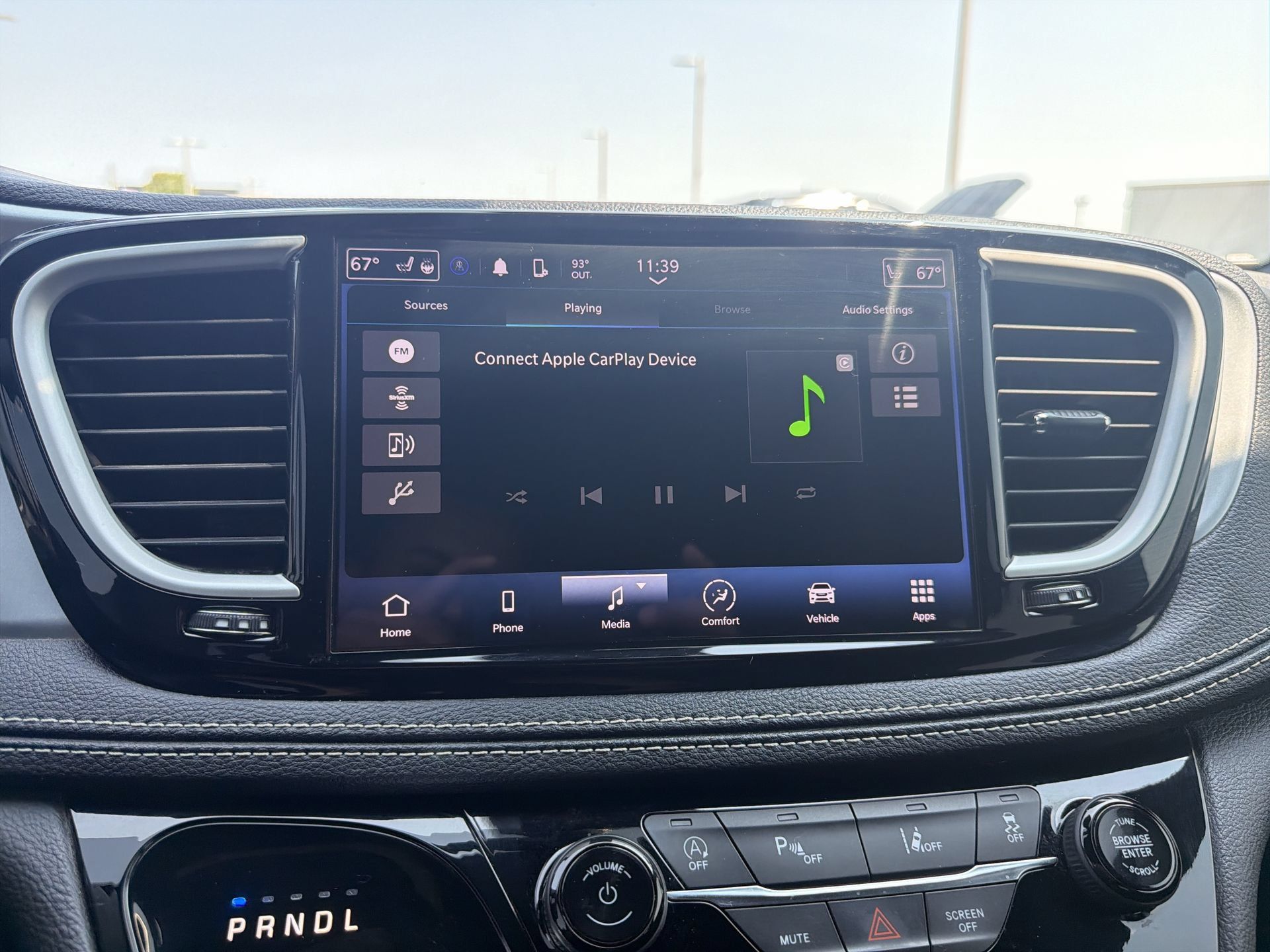 Used 2023 Chrysler Pacifica Touring FWD image 16