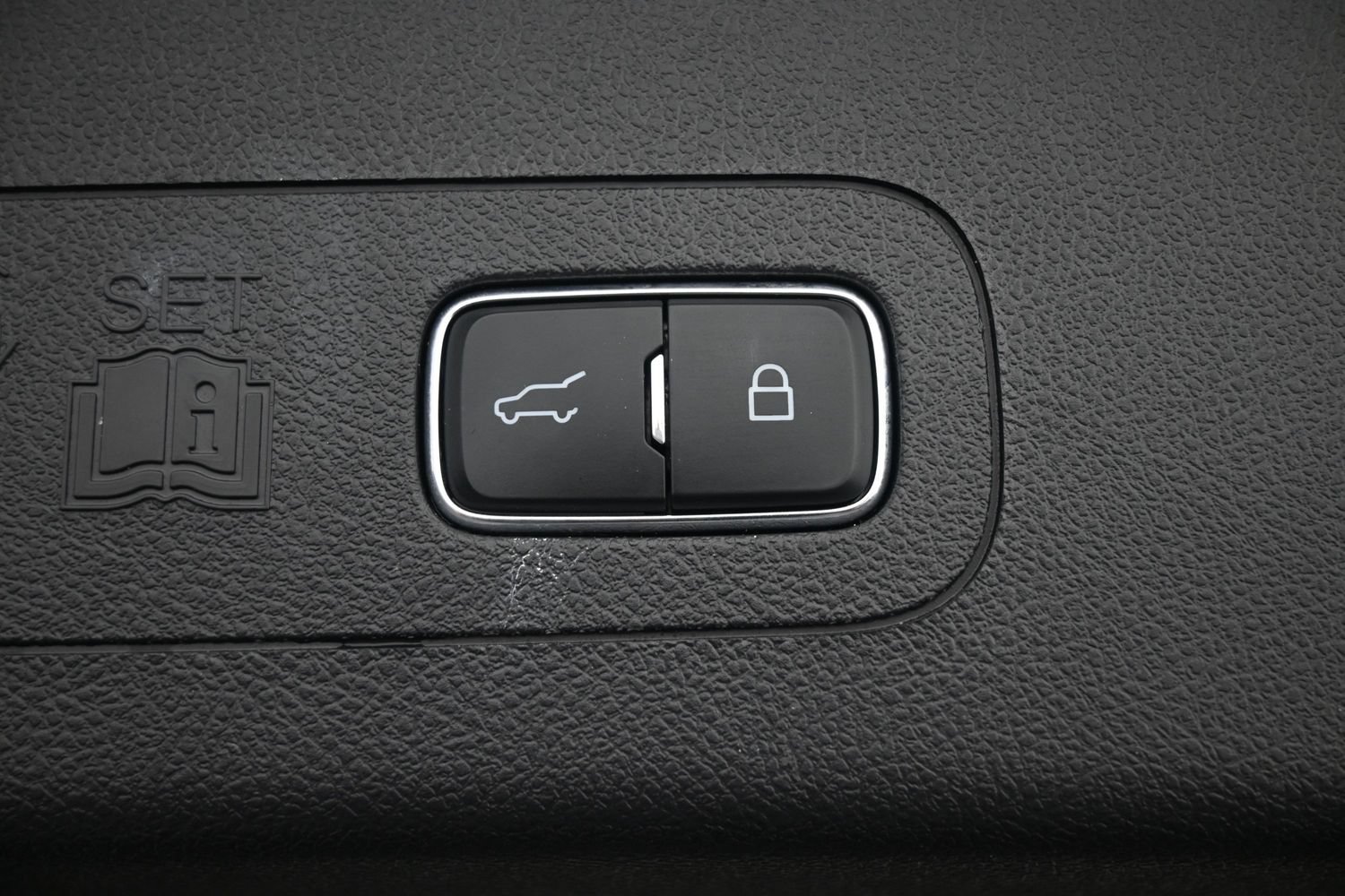 Used 2025 Lincoln Aviator 2WD image 14