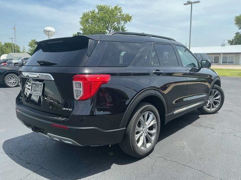 Used 2022 Ford Explorer XLT w/ Equipment Group 202A AWD/4WD image 4