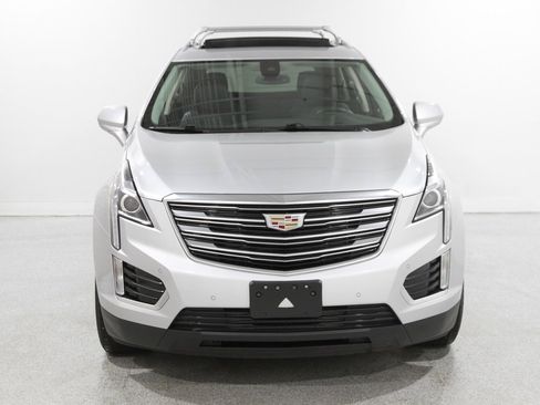 Used 2017 Cadillac XT5 Luxury w/ Driver Awareness Package image 2