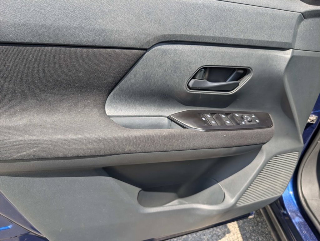 Used 2025 Nissan Kicks S FWD image 14