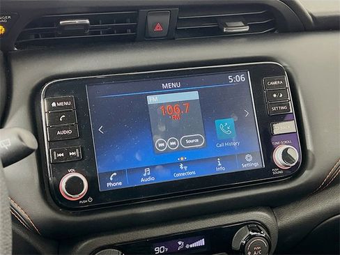 Used 2024 Nissan Kicks SR image 17