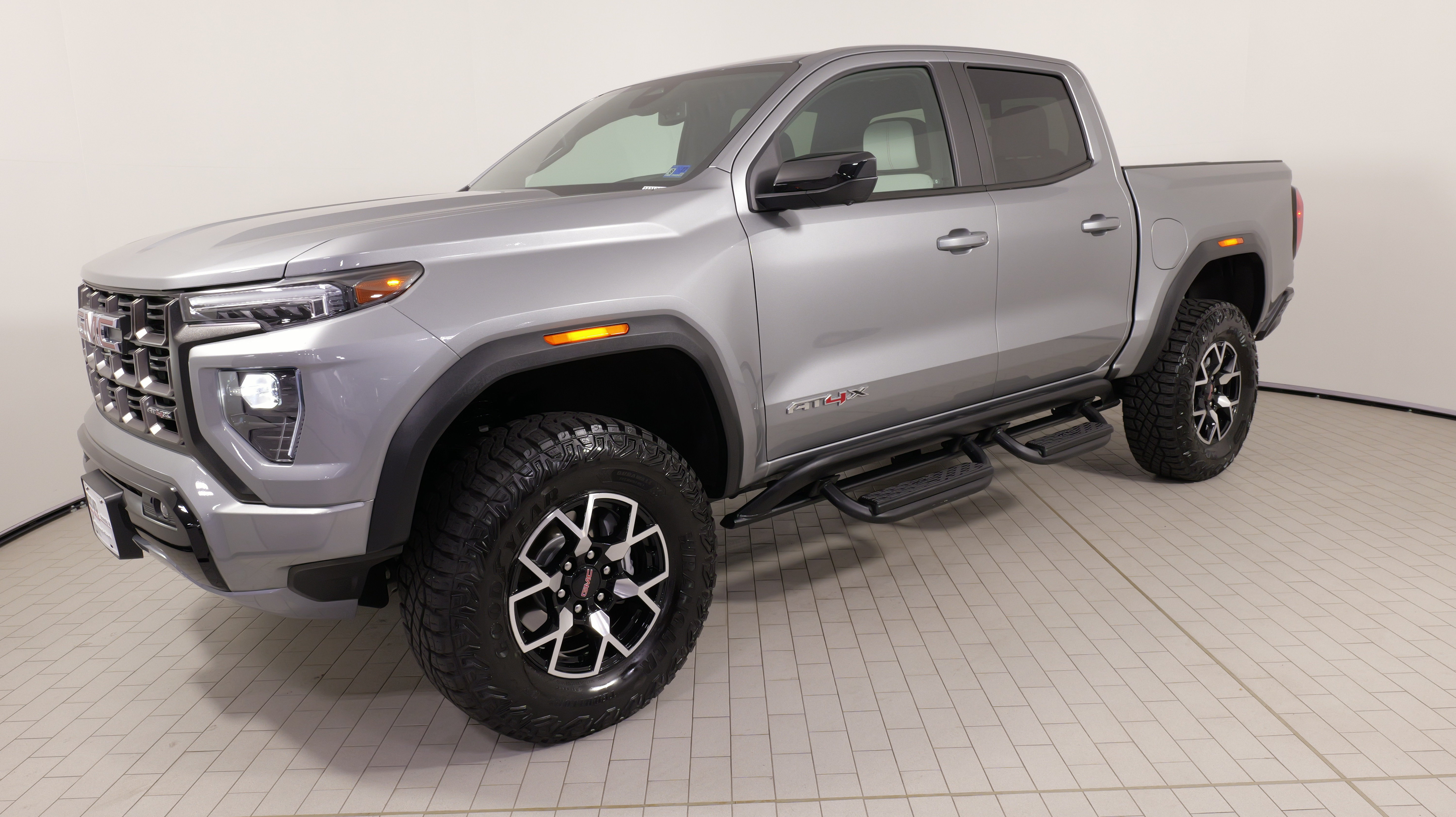 Used 2024 GMC Canyon AT4X AWD/4WD image 1